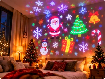 Sala aconchegante com Papai Noel, árvore, flocos de neve e outros desenhos natalinos projetados na parede e no teto.